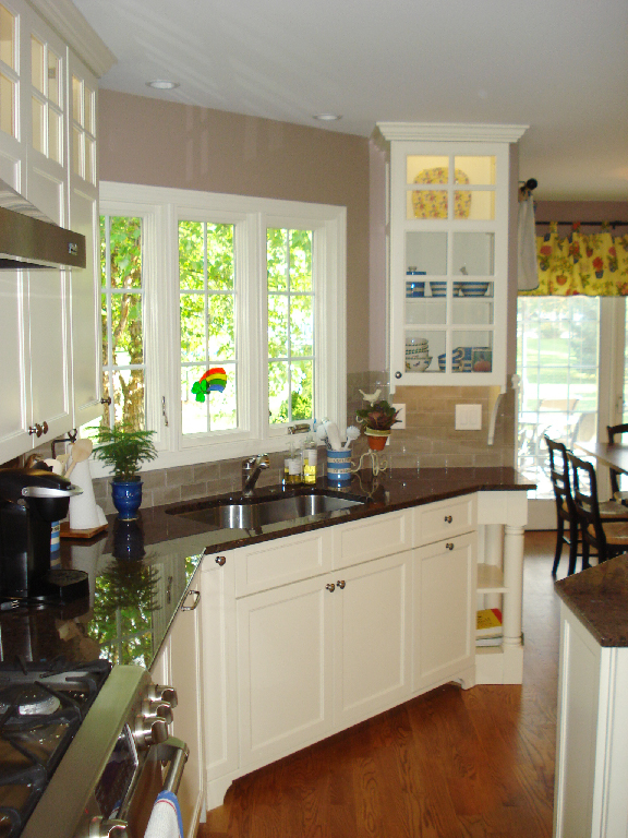 SKB bay window sink